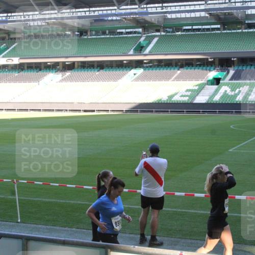 06.10.2024 - 19. swb-Marathon Bremen Yannick Fuchs http://msf.ph/oto/7354288 06.10.2024 10:37:56 Laufen im Stadion 7038, 7062, 7070, 7075, 7093, 7112, 7164, 7166, 7211, 7212, 7220, 7310, 7356, 7357, 7374, 7420, 7440, 7441, 7473, 7475, 7495, 7500, 7512, 7543, 7544, 7588, 7611, 7612, 7653, 7672, 7681, 7688, 7711, 7713, 7725, 7728, 7729, 7732, 7808, 7817, 7818, 7819, 7834, 7881, 7916, 7994, 7995, 7999, 8021, 8063, 8077, 8104, 8114, 8130, 8140, 8141, 8145, 8169, 8182, 8184, 8188, 8202, 8213, 8216, 8217, 8221, 8282, 8294, 8295, 8296, 8393, 8448, 8574, 8599 meine-sportfotos.de