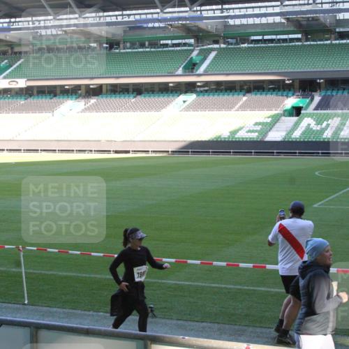 06.10.2024 - 19. swb-Marathon Bremen Yannick Fuchs http://msf.ph/oto/7354298 06.10.2024 10:38:04 Laufen im Stadion 7038, 7062, 7070, 7075, 7093, 7112, 7164, 7166, 7211, 7212, 7220, 7235, 7310, 7348, 7356, 7357, 7374, 7420, 7440, 7441, 7473, 7475, 7495, 7500, 7512, 7524, 7527, 7543, 7544, 7588, 7611, 7612, 7653, 7672, 7681, 7688, 7711, 7713, 7725, 7728, 7729, 7732, 7760, 7808, 7817, 7818, 7819, 7834, 7881, 7916, 7994, 7995, 7999, 8021, 8063, 8077, 8104, 8114, 8130, 8134, 8140, 8141, 8145, 8169, 8182, 8184, 8188, 8213, 8217, 8221, 8282, 8294, 8295, 8296, 8393, 8448 meine-sportfotos.de