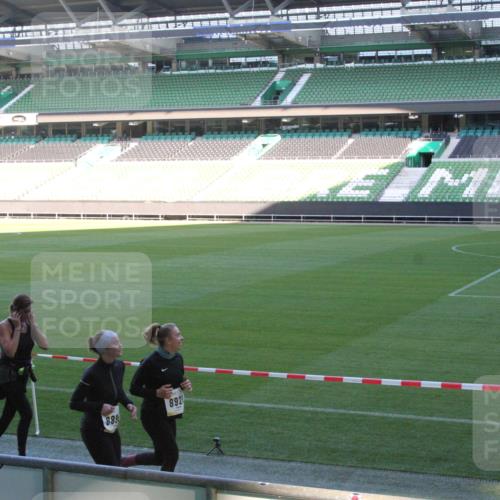 06.10.2024 - 19. swb-Marathon Bremen Yannick Fuchs http://msf.ph/oto/7354300 06.10.2024 10:38:07 Laufen im Stadion 7038, 7062, 7070, 7075, 7079, 7093, 7112, 7164, 7166, 7211, 7212, 7220, 7235, 7310, 7348, 7356, 7357, 7374, 7420, 7440, 7455, 7473, 7475, 7495, 7500, 7512, 7524, 7527, 7543, 7544, 7588, 7611, 7612, 7653, 7672, 7681, 7688, 7711, 7713, 7725, 7728, 7729, 7732, 7760, 7808, 7817, 7881, 7916, 7994, 7995, 7999, 8021, 8063, 8114, 8130, 8134, 8136, 8140, 8141, 8145, 8169, 8182, 8184, 8188, 8213, 8217, 8282, 8294, 8295, 8296, 8393 meine-sportfotos.de