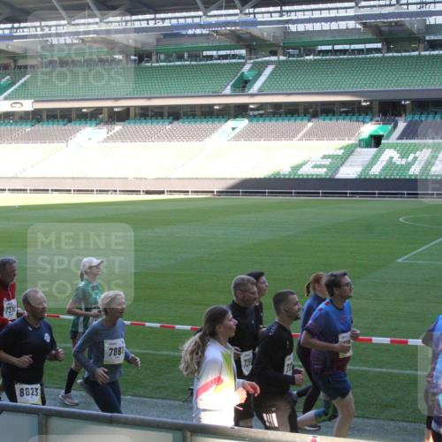 06.10.2024 - 19. swb-Marathon Bremen Yannick Fuchs http://msf.ph/oto/7354309 06.10.2024 10:38:14 Laufen im Stadion 7038, 7062, 7070, 7075, 7079, 7093, 7112, 7164, 7166, 7211, 7212, 7220, 7235, 7301, 7310, 7348, 7356, 7357, 7374, 7420, 7440, 7455, 7473, 7475, 7500, 7512, 7524, 7527, 7543, 7544, 7588, 7611, 7612, 7653, 7672, 7681, 7688, 7711, 7713, 7725, 7728, 7729, 7732, 7760, 7791, 7808, 7817, 7836, 7845, 7881, 7916, 7933, 7949, 7994, 7995, 7999, 8021, 8063, 8114, 8130, 8134, 8136, 8140, 8141, 8145, 8149, 8169, 8182, 8184, 8188, 8213, 8217, 8282, 8294, 8295, 8296, 8393 meine-sportfotos.de
