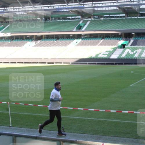 06.10.2024 - 19. swb-Marathon Bremen Yannick Fuchs http://msf.ph/oto/7354351 06.10.2024 10:38:29 Laufen im Stadion 7062, 7068, 7070, 7075, 7079, 7093, 7112, 7166, 7211, 7212, 7235, 7301, 7310, 7336, 7348, 7356, 7357, 7374, 7420, 7440, 7455, 7473, 7475, 7500, 7524, 7527, 7543, 7544, 7653, 7672, 7681, 7705, 7725, 7728, 7729, 7732, 7760, 7791, 7808, 7836, 7845, 7881, 7916, 7933, 7949, 7994, 7995, 8063, 8114, 8134, 8136, 8140, 8141, 8145, 8149, 8164, 8165, 8188, 8213, 8295, 8296, 8422, 8518, 8519, 8590, 8591, 8690, 8916, 8930, 9062 meine-sportfotos.de