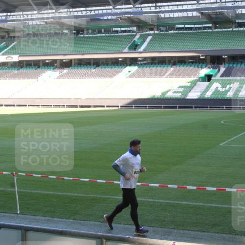 06.10.2024 - 19. swb-Marathon Bremen Yannick Fuchs http://msf.ph/oto/7354353 06.10.2024 10:38:29 Laufen im Stadion 7062, 7068, 7070, 7075, 7079, 7093, 7112, 7166, 7211, 7212, 7235, 7301, 7310, 7336, 7348, 7356, 7357, 7374, 7420, 7440, 7455, 7473, 7475, 7500, 7524, 7527, 7543, 7544, 7653, 7672, 7681, 7705, 7725, 7728, 7729, 7732, 7760, 7791, 7808, 7836, 7845, 7881, 7916, 7933, 7949, 7994, 7995, 8063, 8114, 8134, 8136, 8140, 8141, 8145, 8149, 8164, 8165, 8188, 8213, 8295, 8296, 8422, 8518, 8519, 8590, 8591, 8690, 8916, 8930, 9062 meine-sportfotos.de