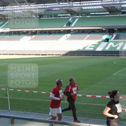 06.10.2024 - 19. swb-Marathon Bremen Yannick Fuchs http://msf.ph/oto/7354361 06.10.2024 10:38:34 Laufen im Stadion 7062, 7068, 7070, 7075, 7079, 7093, 7112, 7166, 7211, 7212, 7235, 7248, 7301, 7310, 7336, 7348, 7356, 7357, 7359, 7374, 7420, 7440, 7455, 7473, 7475, 7500, 7524, 7527, 7543, 7544, 7653, 7681, 7705, 7725, 7732, 7760, 7791, 7808, 7836, 7845, 7881, 7916, 7933, 7949, 7952, 7994, 7995, 8063, 8114, 8134, 8136, 8149, 8164, 8165, 8188, 8295, 8296, 8422, 8518, 8519, 8563, 8590, 8591, 8690, 8758, 8916, 8930, 9062 meine-sportfotos.de