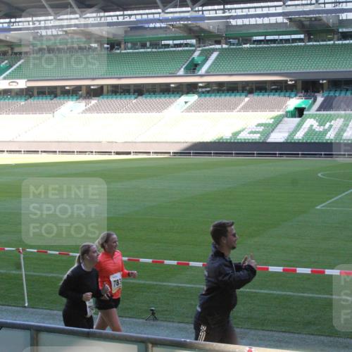 06.10.2024 - 19. swb-Marathon Bremen Yannick Fuchs http://msf.ph/oto/7354365 06.10.2024 10:38:35 Laufen im Stadion 7062, 7068, 7070, 7075, 7079, 7093, 7112, 7166, 7211, 7212, 7235, 7248, 7301, 7310, 7336, 7348, 7356, 7357, 7359, 7374, 7420, 7440, 7455, 7473, 7475, 7500, 7524, 7527, 7543, 7544, 7589, 7653, 7681, 7705, 7725, 7732, 7760, 7791, 7808, 7836, 7845, 7881, 7916, 7933, 7949, 7952, 7994, 7995, 8134, 8136, 8149, 8164, 8165, 8188, 8295, 8296, 8422, 8518, 8519, 8563, 8590, 8591, 8690, 8758, 8916, 8930, 9062 meine-sportfotos.de