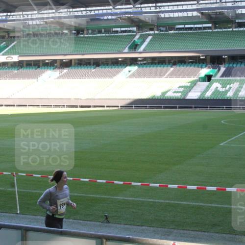 06.10.2024 - 19. swb-Marathon Bremen Yannick Fuchs http://msf.ph/oto/7354369 06.10.2024 10:38:37 Laufen im Stadion 7062, 7068, 7070, 7075, 7079, 7093, 7112, 7166, 7211, 7212, 7235, 7248, 7301, 7310, 7336, 7348, 7356, 7357, 7359, 7374, 7420, 7440, 7455, 7473, 7475, 7500, 7524, 7527, 7543, 7544, 7589, 7653, 7705, 7725, 7732, 7760, 7791, 7808, 7836, 7845, 7881, 7933, 7949, 7952, 7994, 7995, 8134, 8136, 8149, 8164, 8165, 8188, 8295, 8296, 8422, 8518, 8519, 8563, 8590, 8591, 8690, 8758, 8866, 8916, 8930, 9062 meine-sportfotos.de