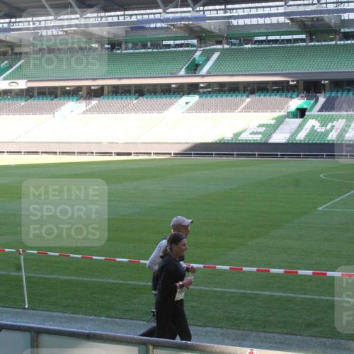 06.10.2024 - 19. swb-Marathon Bremen Yannick Fuchs http://msf.ph/oto/7354375 06.10.2024 10:38:39 Laufen im Stadion 7062, 7068, 7070, 7075, 7079, 7093, 7112, 7166, 7211, 7212, 7235, 7248, 7301, 7310, 7336, 7348, 7356, 7357, 7359, 7374, 7420, 7440, 7455, 7473, 7475, 7500, 7524, 7527, 7543, 7544, 7589, 7653, 7705, 7725, 7732, 7760, 7791, 7808, 7836, 7845, 7881, 7933, 7949, 7952, 7994, 7995, 8134, 8136, 8149, 8164, 8165, 8188, 8295, 8296, 8420, 8422, 8518, 8519, 8563, 8590, 8591, 8684, 8690, 8758, 8866, 8916, 8930, 9062 meine-sportfotos.de