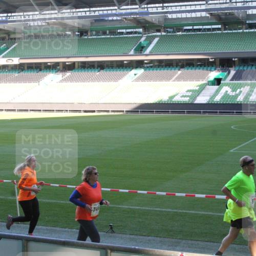 06.10.2024 - 19. swb-Marathon Bremen Yannick Fuchs http://msf.ph/oto/7354382 06.10.2024 10:38:41 Laufen im Stadion 7062, 7068, 7070, 7075, 7079, 7093, 7112, 7166, 7211, 7212, 7235, 7248, 7301, 7310, 7336, 7348, 7356, 7357, 7359, 7374, 7420, 7440, 7455, 7473, 7475, 7500, 7517, 7524, 7527, 7543, 7544, 7589, 7592, 7593, 7653, 7705, 7725, 7732, 7760, 7791, 7808, 7836, 7845, 7881, 7933, 7949, 7952, 7994, 7995, 8134, 8136, 8149, 8164, 8165, 8188, 8295, 8296, 8420, 8422, 8518, 8519, 8563, 8590, 8591, 8684, 8690, 8758, 8866, 8916, 8930, 9062 meine-sportfotos.de