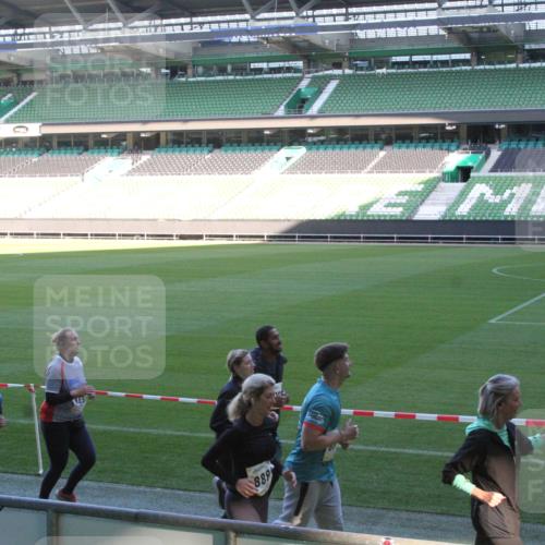 06.10.2024 - 19. swb-Marathon Bremen Yannick Fuchs http://msf.ph/oto/7354390 06.10.2024 10:38:43 Laufen im Stadion 7062, 7068, 7070, 7075, 7079, 7093, 7112, 7166, 7173, 7211, 7212, 7235, 7248, 7301, 7310, 7336, 7348, 7356, 7357, 7359, 7374, 7420, 7440, 7455, 7473, 7475, 7500, 7517, 7524, 7527, 7543, 7544, 7589, 7592, 7593, 7653, 7705, 7725, 7732, 7760, 7791, 7808, 7836, 7845, 7881, 7933, 7949, 7952, 7994, 7995, 8126, 8134, 8136, 8149, 8164, 8165, 8247, 8295, 8296, 8420, 8422, 8518, 8519, 8563, 8590, 8591, 8684, 8690, 8758, 8866, 8916, 8930, 9062 meine-sportfotos.de