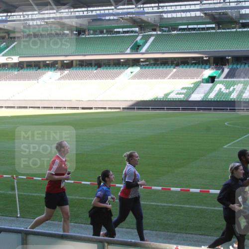 06.10.2024 - 19. swb-Marathon Bremen Yannick Fuchs http://msf.ph/oto/7354394 06.10.2024 10:38:44 Laufen im Stadion 7062, 7068, 7070, 7075, 7079, 7093, 7112, 7166, 7173, 7211, 7212, 7235, 7248, 7301, 7310, 7336, 7348, 7356, 7357, 7359, 7374, 7420, 7440, 7455, 7473, 7475, 7500, 7517, 7524, 7527, 7543, 7544, 7589, 7592, 7593, 7653, 7705, 7725, 7760, 7791, 7808, 7836, 7845, 7881, 7933, 7949, 7952, 7994, 7995, 8126, 8128, 8134, 8136, 8149, 8164, 8165, 8247, 8295, 8296, 8420, 8422, 8518, 8519, 8563, 8590, 8591, 8684, 8690, 8758, 8866, 8916, 8930, 9062 meine-sportfotos.de