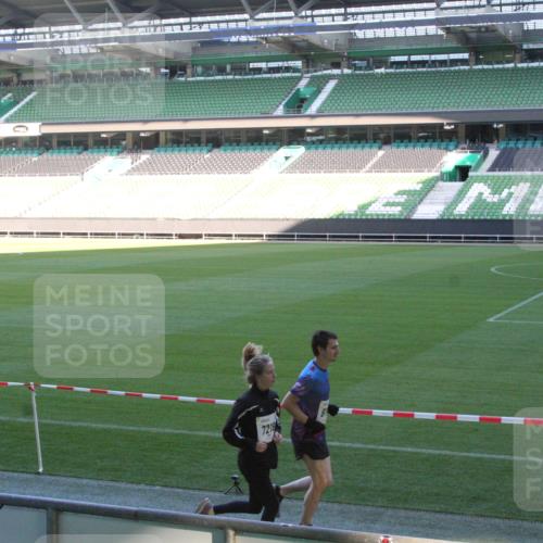 06.10.2024 - 19. swb-Marathon Bremen Yannick Fuchs http://msf.ph/oto/7354442 06.10.2024 10:39:11 Laufen im Stadion 7043, 7068, 7115, 7173, 7219, 7248, 7311, 7324, 7331, 7336, 7359, 7517, 7589, 7592, 7593, 7705, 7780, 7781, 7791, 7836, 7868, 7934, 7949, 7952, 8064, 8126, 8128, 8135, 8149, 8164, 8165, 8247, 8353, 8420, 8422, 8453, 8518, 8519, 8563, 8587, 8590, 8591, 8684, 8690, 8734, 8758, 8795, 8855, 8866, 8872, 8916, 8930, 8950, 9011, 9062, 9113 meine-sportfotos.de