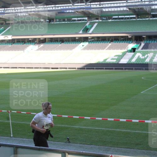 06.10.2024 - 19. swb-Marathon Bremen Yannick Fuchs http://msf.ph/oto/7354469 06.10.2024 10:39:27 Laufen im Stadion 7043, 7115, 7151, 7173, 7219, 7248, 7311, 7324, 7331, 7336, 7359, 7517, 7589, 7592, 7593, 7780, 7781, 7868, 7934, 7948, 7952, 7960, 8064, 8110, 8126, 8128, 8135, 8247, 8249, 8353, 8420, 8453, 8563, 8587, 8684, 8734, 8758, 8795, 8855, 8866, 8872, 8881, 8930, 8950, 9011, 9113 meine-sportfotos.de
