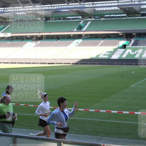 06.10.2024 - 19. swb-Marathon Bremen Yannick Fuchs http://msf.ph/oto/7354475 06.10.2024 10:39:32 Laufen im Stadion 7043, 7115, 7151, 7173, 7219, 7248, 7311, 7324, 7331, 7359, 7517, 7589, 7592, 7593, 7695, 7780, 7781, 7868, 7922, 7934, 7948, 7952, 7960, 8064, 8110, 8126, 8128, 8135, 8247, 8249, 8279, 8353, 8420, 8453, 8587, 8684, 8734, 8758, 8795, 8855, 8866, 8872, 8881, 8950, 9011, 9113 meine-sportfotos.de