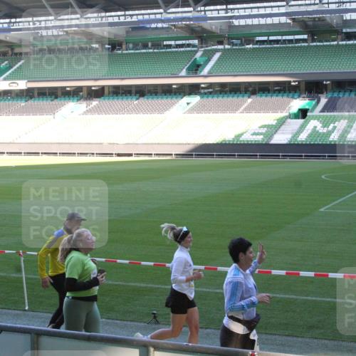 06.10.2024 - 19. swb-Marathon Bremen Yannick Fuchs http://msf.ph/oto/7354477 06.10.2024 10:39:32 Laufen im Stadion 7043, 7115, 7151, 7173, 7219, 7248, 7311, 7324, 7331, 7359, 7517, 7589, 7592, 7593, 7695, 7780, 7781, 7868, 7922, 7934, 7948, 7952, 7960, 8064, 8110, 8126, 8128, 8135, 8247, 8249, 8279, 8353, 8420, 8453, 8587, 8684, 8734, 8758, 8795, 8855, 8866, 8872, 8881, 8950, 9011, 9113 meine-sportfotos.de