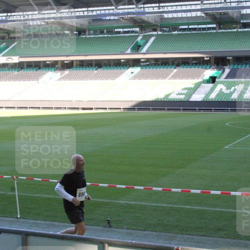 06.10.2024 - 19. swb-Marathon Bremen Yannick Fuchs http://msf.ph/oto/7354483 06.10.2024 10:39:37 Laufen im Stadion 7043, 7115, 7151, 7173, 7219, 7311, 7324, 7331, 7347, 7517, 7592, 7593, 7695, 7780, 7781, 7796, 7868, 7922, 7934, 7948, 7960, 8064, 8110, 8126, 8127, 8128, 8135, 8247, 8249, 8279, 8353, 8420, 8453, 8587, 8684, 8734, 8795, 8855, 8872, 8873, 8881, 8950, 9011, 9101, 9111, 9113 meine-sportfotos.de