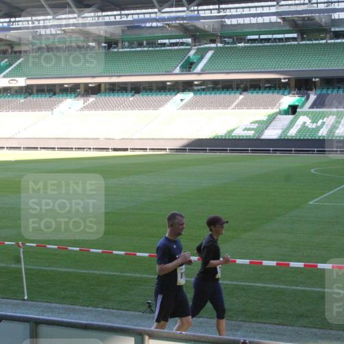 06.10.2024 - 19. swb-Marathon Bremen Yannick Fuchs http://msf.ph/oto/7354490 06.10.2024 10:39:54 Laufen im Stadion 7010, 7043, 7151, 7322, 7347, 7519, 7624, 7695, 7707, 7780, 7781, 7796, 7799, 7868, 7913, 7922, 7948, 7960, 8110, 8127, 8249, 8279, 8353, 8375, 8453, 8505, 8587, 8632, 8773, 8795, 8850, 8872, 8873, 8881, 8909, 8910, 8911, 9011, 9098, 9101, 9111 meine-sportfotos.de