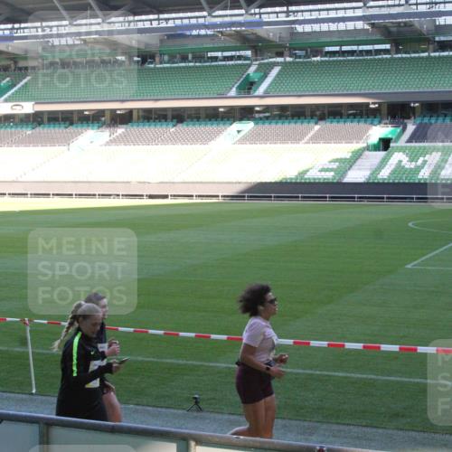 06.10.2024 - 19. swb-Marathon Bremen Yannick Fuchs http://msf.ph/oto/7354493 06.10.2024 10:39:56 Laufen im Stadion 7010, 7043, 7151, 7322, 7347, 7519, 7624, 7695, 7707, 7796, 7799, 7868, 7913, 7922, 7948, 7960, 8110, 8127, 8249, 8279, 8353, 8375, 8453, 8505, 8587, 8632, 8773, 8795, 8850, 8872, 8873, 8881, 8909, 8910, 8911, 9011, 9098, 9101, 9111 meine-sportfotos.de