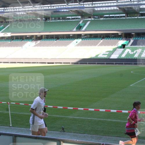 06.10.2024 - 19. swb-Marathon Bremen Yannick Fuchs http://msf.ph/oto/7354502 06.10.2024 10:40:03 Laufen im Stadion 7010, 7151, 7322, 7347, 7519, 7525, 7624, 7695, 7707, 7796, 7799, 7913, 7922, 7948, 7960, 8110, 8127, 8249, 8279, 8353, 8375, 8453, 8505, 8587, 8632, 8773, 8850, 8873, 8881, 8909, 8910, 8911, 9011, 9098, 9101, 9111 meine-sportfotos.de