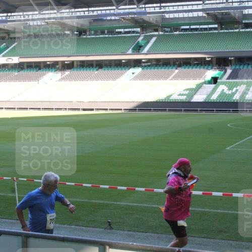 06.10.2024 - 19. swb-Marathon Bremen Yannick Fuchs http://msf.ph/oto/7354514 06.10.2024 10:40:06 Laufen im Stadion 7010, 7151, 7304, 7322, 7347, 7519, 7525, 7624, 7695, 7707, 7796, 7799, 7913, 7922, 7948, 7960, 8110, 8127, 8249, 8279, 8375, 8453, 8505, 8587, 8632, 8773, 8850, 8873, 8881, 8909, 8910, 8911, 9098, 9101, 9111 meine-sportfotos.de