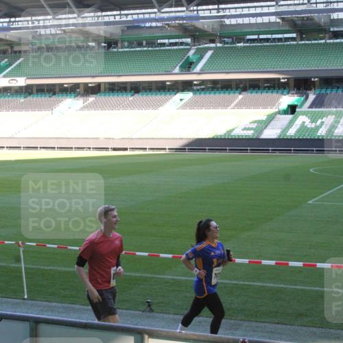 06.10.2024 - 19. swb-Marathon Bremen Yannick Fuchs http://msf.ph/oto/7354521 06.10.2024 10:40:10 Laufen im Stadion 7010, 7145, 7151, 7304, 7322, 7347, 7519, 7525, 7624, 7695, 7707, 7796, 7799, 7913, 7922, 7948, 7960, 8110, 8127, 8249, 8279, 8375, 8505, 8632, 8743, 8773, 8808, 8850, 8873, 8881, 8909, 8910, 8911, 9098, 9101, 9111 meine-sportfotos.de