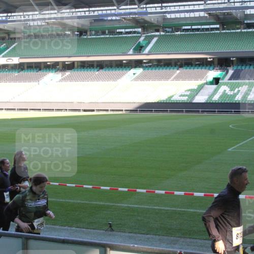 06.10.2024 - 19. swb-Marathon Bremen Yannick Fuchs http://msf.ph/oto/7354531 06.10.2024 10:40:17 Laufen im Stadion 7010, 7145, 7151, 7304, 7322, 7347, 7519, 7525, 7624, 7661, 7695, 7707, 7754, 7796, 7799, 7913, 7922, 7948, 7960, 8110, 8127, 8249, 8279, 8375, 8505, 8632, 8695, 8743, 8773, 8808, 8850, 8873, 8909, 8910, 8911, 8988, 9098, 9101, 9111 meine-sportfotos.de