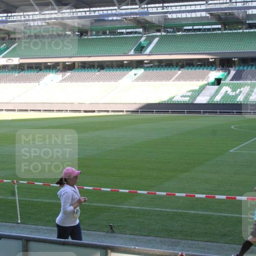 06.10.2024 - 19. swb-Marathon Bremen Yannick Fuchs http://msf.ph/oto/7354547 06.10.2024 10:40:33 Laufen im Stadion 7010, 7092, 7129, 7132, 7145, 7304, 7322, 7347, 7519, 7525, 7554, 7598, 7624, 7661, 7707, 7754, 7796, 7799, 7840, 7913, 7936, 7946, 7972, 7982, 8091, 8127, 8146, 8375, 8505, 8632, 8688, 8695, 8743, 8773, 8808, 8809, 8850, 8873, 8909, 8910, 8911, 8988, 9048, 9076, 9078, 9098, 9101, 9111 meine-sportfotos.de