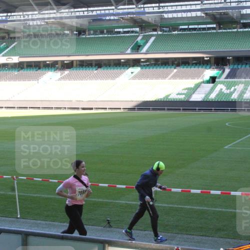 06.10.2024 - 19. swb-Marathon Bremen Yannick Fuchs http://msf.ph/oto/7354555 06.10.2024 10:40:38 Laufen im Stadion 7010, 7092, 7129, 7132, 7145, 7288, 7304, 7322, 7519, 7525, 7554, 7598, 7624, 7661, 7707, 7754, 7799, 7840, 7888, 7913, 7915, 7936, 7946, 7972, 7982, 8091, 8146, 8375, 8505, 8632, 8688, 8695, 8743, 8765, 8773, 8808, 8809, 8850, 8909, 8910, 8911, 8988, 9048, 9076, 9078, 9098 meine-sportfotos.de