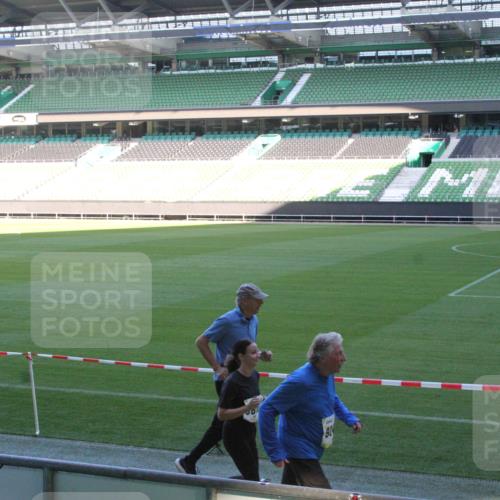 06.10.2024 - 19. swb-Marathon Bremen Yannick Fuchs http://msf.ph/oto/7354570 06.10.2024 10:40:52 Laufen im Stadion 7092, 7129, 7132, 7145, 7272, 7288, 7304, 7519, 7525, 7554, 7598, 7601, 7625, 7661, 7754, 7840, 7888, 7912, 7913, 7915, 7928, 7936, 7946, 7972, 7982, 8091, 8146, 8210, 8230, 8688, 8695, 8743, 8746, 8747, 8765, 8808, 8809, 8847, 8850, 8899, 8988, 9048, 9076, 9078, 9098 meine-sportfotos.de