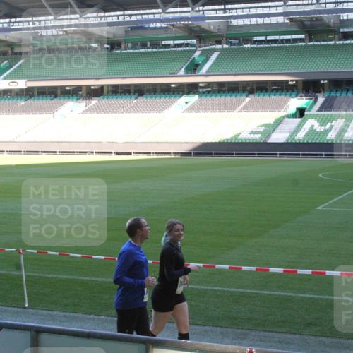 06.10.2024 - 19. swb-Marathon Bremen Yannick Fuchs http://msf.ph/oto/7354574 06.10.2024 10:40:53 Laufen im Stadion 7092, 7129, 7132, 7145, 7272, 7288, 7304, 7525, 7554, 7598, 7601, 7625, 7661, 7754, 7840, 7888, 7912, 7915, 7928, 7936, 7946, 7972, 7982, 8091, 8146, 8210, 8230, 8688, 8695, 8743, 8746, 8747, 8765, 8808, 8809, 8847, 8850, 8899, 8988, 9048, 9076, 9078 meine-sportfotos.de