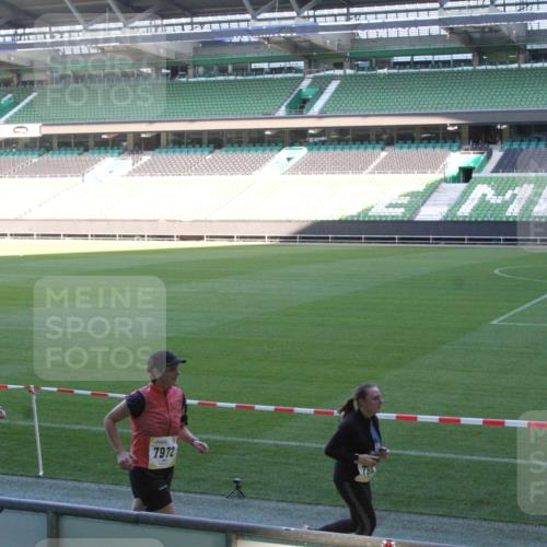06.10.2024 - 19. swb-Marathon Bremen Yannick Fuchs http://msf.ph/oto/7354583 06.10.2024 10:40:56 Laufen im Stadion 7092, 7129, 7132, 7145, 7272, 7288, 7304, 7525, 7554, 7598, 7601, 7625, 7661, 7701, 7702, 7754, 7840, 7888, 7912, 7915, 7928, 7936, 7946, 7972, 7982, 8091, 8146, 8210, 8230, 8688, 8695, 8743, 8746, 8747, 8765, 8808, 8809, 8847, 8899, 8988, 9048, 9076, 9078 meine-sportfotos.de
