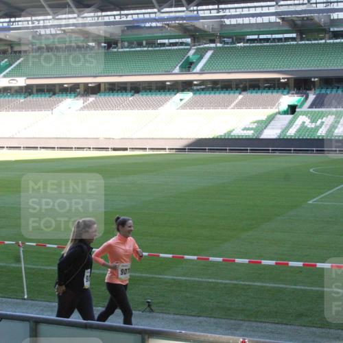 06.10.2024 - 19. swb-Marathon Bremen Yannick Fuchs http://msf.ph/oto/7354590 06.10.2024 10:41:00 Laufen im Stadion 7092, 7129, 7132, 7145, 7272, 7288, 7304, 7525, 7554, 7598, 7601, 7619, 7625, 7661, 7701, 7702, 7754, 7840, 7888, 7912, 7915, 7928, 7936, 7946, 7972, 7982, 8091, 8146, 8210, 8230, 8688, 8695, 8743, 8746, 8747, 8765, 8808, 8809, 8847, 8861, 8899, 8988, 9048, 9076, 9078 meine-sportfotos.de