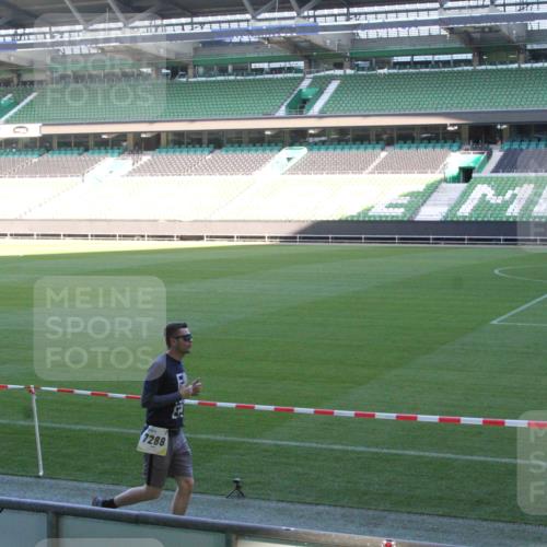 06.10.2024 - 19. swb-Marathon Bremen Yannick Fuchs http://msf.ph/oto/7354596 06.10.2024 10:41:04 Laufen im Stadion 7092, 7129, 7132, 7145, 7272, 7288, 7304, 7396, 7554, 7598, 7601, 7619, 7625, 7661, 7701, 7702, 7754, 7810, 7821, 7840, 7888, 7912, 7915, 7928, 7936, 7946, 7972, 7982, 8091, 8146, 8210, 8230, 8688, 8695, 8743, 8746, 8747, 8765, 8808, 8809, 8847, 8861, 8899, 8988, 9048, 9076, 9078 meine-sportfotos.de