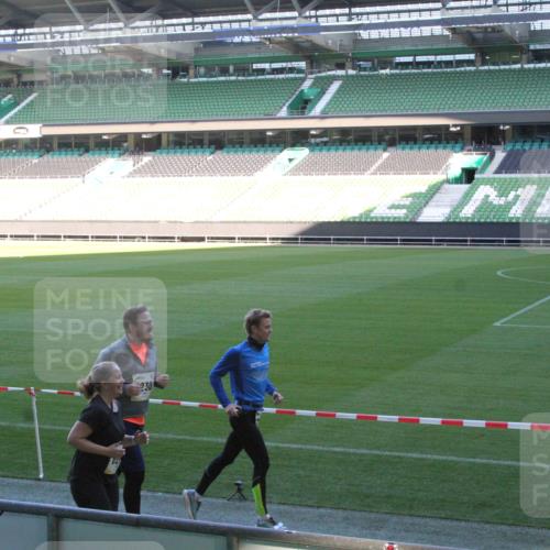 06.10.2024 - 19. swb-Marathon Bremen Yannick Fuchs http://msf.ph/oto/7354605 06.10.2024 10:41:09 Laufen im Stadion 7092, 7129, 7132, 7145, 7272, 7288, 7385, 7396, 7520, 7554, 7598, 7601, 7619, 7625, 7661, 7701, 7702, 7754, 7810, 7821, 7840, 7888, 7912, 7915, 7928, 7936, 7946, 7972, 7982, 8091, 8146, 8210, 8230, 8688, 8691, 8695, 8746, 8747, 8765, 8809, 8847, 8853, 8861, 8899, 8969, 8988, 9048, 9076, 9078 meine-sportfotos.de
