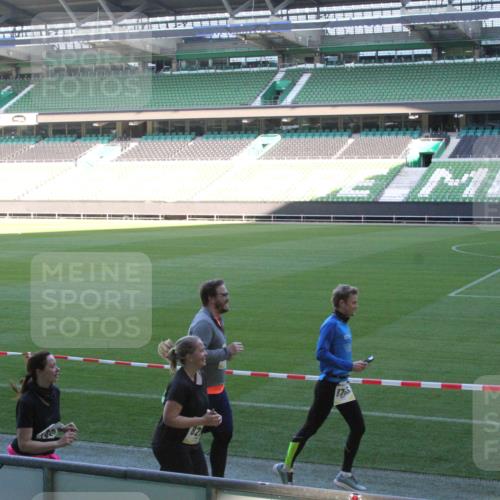 06.10.2024 - 19. swb-Marathon Bremen Yannick Fuchs http://msf.ph/oto/7354607 06.10.2024 10:41:09 Laufen im Stadion 7092, 7129, 7132, 7145, 7272, 7288, 7385, 7396, 7520, 7554, 7598, 7601, 7619, 7625, 7661, 7701, 7702, 7754, 7810, 7821, 7840, 7888, 7912, 7915, 7928, 7936, 7946, 7972, 7982, 8091, 8146, 8210, 8230, 8688, 8691, 8695, 8746, 8747, 8765, 8809, 8847, 8853, 8861, 8899, 8969, 8988, 9048, 9076, 9078 meine-sportfotos.de
