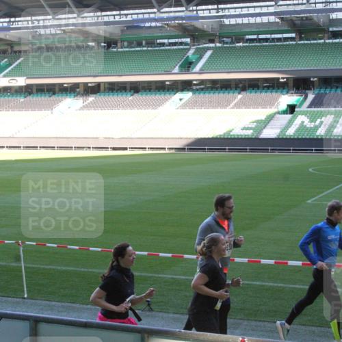 06.10.2024 - 19. swb-Marathon Bremen Yannick Fuchs http://msf.ph/oto/7354609 06.10.2024 10:41:10 Laufen im Stadion 7092, 7129, 7132, 7272, 7288, 7385, 7396, 7520, 7554, 7598, 7601, 7619, 7625, 7661, 7701, 7702, 7754, 7810, 7821, 7840, 7888, 7912, 7915, 7928, 7936, 7946, 7972, 7982, 8091, 8146, 8210, 8230, 8688, 8691, 8695, 8746, 8747, 8765, 8809, 8847, 8853, 8861, 8899, 8969, 8988, 9048, 9076, 9078 meine-sportfotos.de