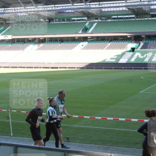 06.10.2024 - 19. swb-Marathon Bremen Yannick Fuchs http://msf.ph/oto/7354615 06.10.2024 10:41:22 Laufen im Stadion 7077, 7078, 7177, 7181, 7272, 7288, 7385, 7396, 7520, 7554, 7598, 7601, 7619, 7625, 7665, 7668, 7669, 7701, 7702, 7810, 7821, 7840, 7888, 7912, 7915, 7928, 7936, 7946, 7972, 7982, 8016, 8046, 8091, 8097, 8146, 8210, 8230, 8250, 8320, 8490, 8688, 8691, 8746, 8747, 8762, 8765, 8800, 8809, 8832, 8847, 8853, 8861, 8863, 8899, 8935, 8969, 8979, 9076, 9078 meine-sportfotos.de