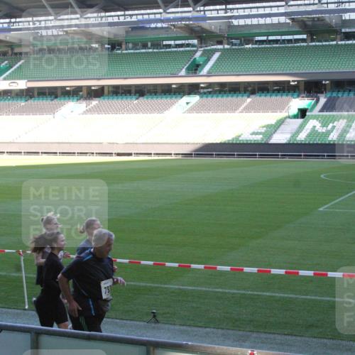 06.10.2024 - 19. swb-Marathon Bremen Yannick Fuchs http://msf.ph/oto/7354617 06.10.2024 10:41:23 Laufen im Stadion 7077, 7078, 7177, 7181, 7272, 7288, 7385, 7396, 7520, 7554, 7598, 7601, 7619, 7625, 7665, 7668, 7669, 7701, 7702, 7810, 7821, 7888, 7912, 7915, 7928, 7936, 7946, 7972, 7982, 8016, 8046, 8097, 8210, 8230, 8250, 8320, 8490, 8688, 8691, 8746, 8747, 8762, 8765, 8800, 8809, 8832, 8847, 8853, 8861, 8863, 8899, 8935, 8969, 8979, 9076, 9078 meine-sportfotos.de