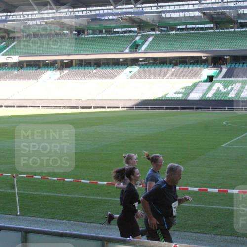 06.10.2024 - 19. swb-Marathon Bremen Yannick Fuchs http://msf.ph/oto/7354620 06.10.2024 10:41:24 Laufen im Stadion 7077, 7078, 7177, 7181, 7272, 7288, 7385, 7396, 7520, 7554, 7598, 7601, 7619, 7625, 7665, 7668, 7669, 7701, 7702, 7810, 7821, 7888, 7912, 7915, 7928, 7936, 7946, 7972, 7982, 8016, 8046, 8097, 8210, 8230, 8250, 8320, 8490, 8691, 8709, 8746, 8747, 8762, 8765, 8800, 8809, 8832, 8847, 8853, 8861, 8863, 8899, 8935, 8969, 8979, 9076, 9078 meine-sportfotos.de