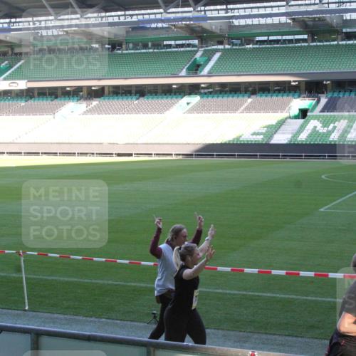 06.10.2024 - 19. swb-Marathon Bremen Yannick Fuchs http://msf.ph/oto/7354635 06.10.2024 10:41:37 Laufen im Stadion 7077, 7078, 7177, 7181, 7272, 7288, 7385, 7396, 7520, 7601, 7602, 7619, 7625, 7665, 7668, 7669, 7692, 7701, 7702, 7740, 7742, 7765, 7766, 7804, 7810, 7821, 7912, 7928, 8016, 8046, 8097, 8210, 8230, 8250, 8320, 8372, 8434, 8482, 8490, 8691, 8709, 8746, 8747, 8762, 8800, 8832, 8844, 8847, 8853, 8861, 8863, 8899, 8935, 8969, 8979, 9030, 9120, 9989 meine-sportfotos.de
