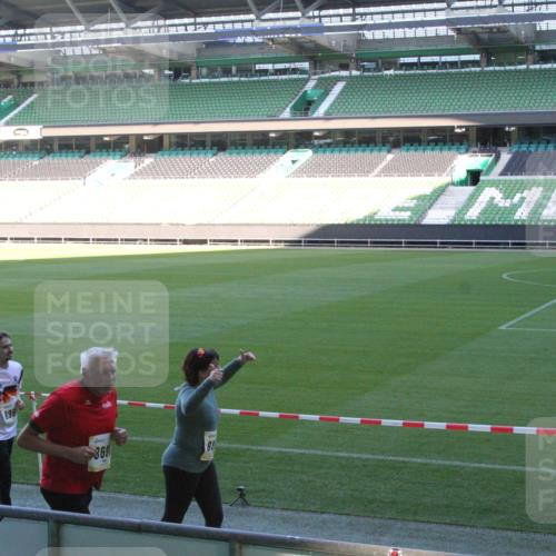 06.10.2024 - 19. swb-Marathon Bremen Yannick Fuchs http://msf.ph/oto/7354636 06.10.2024 10:41:39 Laufen im Stadion 7077, 7078, 7177, 7181, 7272, 7385, 7396, 7520, 7601, 7602, 7619, 7625, 7665, 7668, 7669, 7692, 7701, 7702, 7740, 7742, 7765, 7766, 7804, 7810, 7821, 7912, 7928, 8016, 8046, 8097, 8210, 8230, 8250, 8320, 8372, 8434, 8482, 8490, 8527, 8528, 8691, 8709, 8746, 8747, 8762, 8800, 8832, 8844, 8847, 8853, 8861, 8863, 8899, 8935, 8969, 8979, 9030, 9120, 9989 meine-sportfotos.de