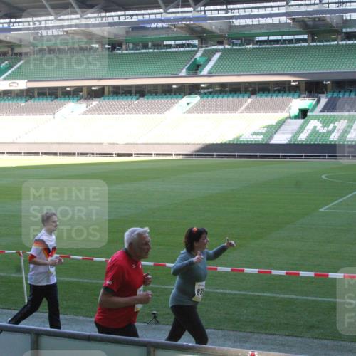 06.10.2024 - 19. swb-Marathon Bremen Yannick Fuchs http://msf.ph/oto/7354639 06.10.2024 10:41:40 Laufen im Stadion 7077, 7078, 7177, 7181, 7272, 7385, 7396, 7520, 7601, 7602, 7619, 7625, 7665, 7668, 7669, 7692, 7701, 7702, 7740, 7742, 7765, 7766, 7804, 7810, 7821, 7912, 7928, 8016, 8046, 8097, 8210, 8230, 8250, 8320, 8372, 8434, 8482, 8490, 8527, 8528, 8691, 8709, 8746, 8747, 8762, 8800, 8832, 8844, 8847, 8853, 8861, 8863, 8935, 8969, 8979, 9030, 9120, 9989 meine-sportfotos.de