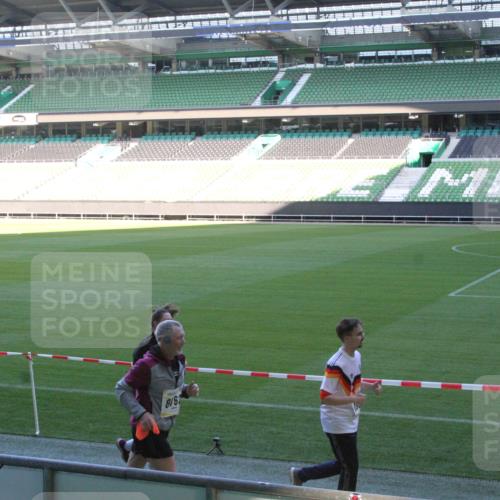 06.10.2024 - 19. swb-Marathon Bremen Yannick Fuchs http://msf.ph/oto/7354643 06.10.2024 10:41:41 Laufen im Stadion 7077, 7078, 7177, 7181, 7272, 7309, 7385, 7396, 7520, 7601, 7602, 7619, 7625, 7665, 7668, 7669, 7692, 7701, 7702, 7740, 7742, 7765, 7766, 7804, 7810, 7821, 7912, 7928, 8016, 8046, 8097, 8210, 8230, 8250, 8320, 8372, 8434, 8482, 8490, 8527, 8528, 8691, 8709, 8746, 8747, 8762, 8800, 8832, 8844, 8847, 8853, 8861, 8863, 8935, 8969, 8979, 9030, 9120, 9989 meine-sportfotos.de