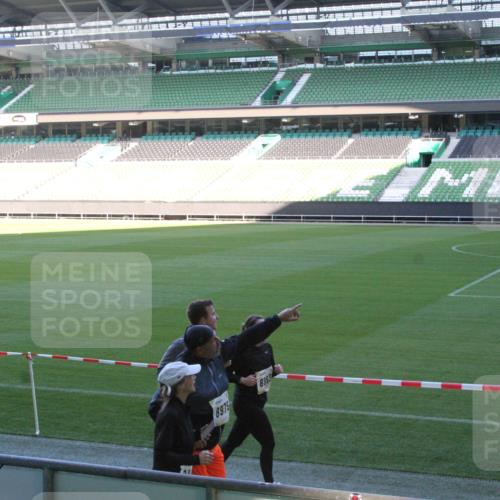 06.10.2024 - 19. swb-Marathon Bremen Yannick Fuchs http://msf.ph/oto/7354648 06.10.2024 10:41:43 Laufen im Stadion 7077, 7078, 7177, 7181, 7272, 7309, 7385, 7396, 7520, 7601, 7602, 7619, 7665, 7668, 7669, 7692, 7701, 7702, 7712, 7740, 7742, 7765, 7766, 7804, 7810, 7821, 7912, 7928, 8016, 8046, 8097, 8250, 8320, 8372, 8434, 8482, 8490, 8527, 8528, 8691, 8709, 8746, 8747, 8762, 8800, 8832, 8844, 8847, 8853, 8861, 8863, 8935, 8969, 8979, 9030, 9120, 9989 meine-sportfotos.de
