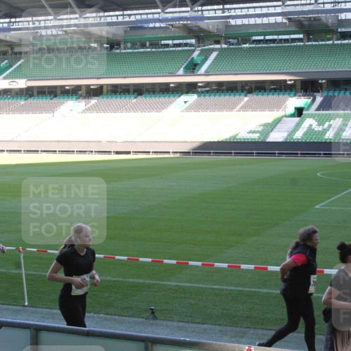 06.10.2024 - 19. swb-Marathon Bremen Yannick Fuchs http://msf.ph/oto/7354663 06.10.2024 10:41:51 Laufen im Stadion 7077, 7078, 7163, 7177, 7181, 7309, 7385, 7396, 7520, 7602, 7619, 7665, 7668, 7669, 7692, 7701, 7702, 7712, 7740, 7742, 7765, 7766, 7804, 7810, 7821, 7866, 7901, 8016, 8046, 8097, 8250, 8320, 8344, 8372, 8434, 8482, 8490, 8527, 8528, 8691, 8709, 8746, 8747, 8762, 8800, 8832, 8844, 8847, 8853, 8861, 8863, 8935, 8969, 8979, 9030, 9120, 9989 meine-sportfotos.de