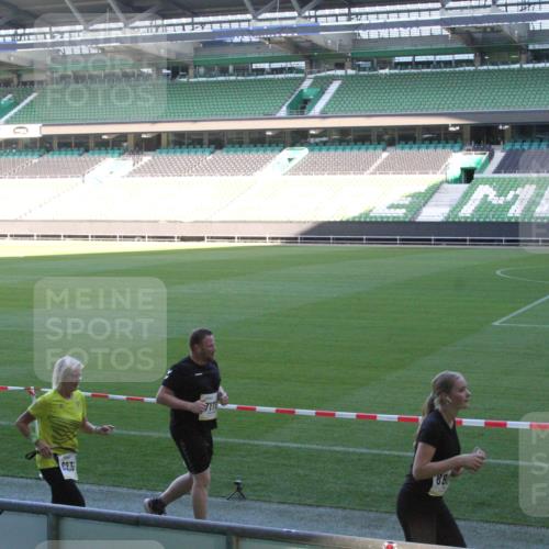06.10.2024 - 19. swb-Marathon Bremen Yannick Fuchs http://msf.ph/oto/7354665 06.10.2024 10:41:52 Laufen im Stadion 7077, 7078, 7163, 7177, 7181, 7309, 7385, 7396, 7520, 7602, 7619, 7665, 7668, 7669, 7692, 7701, 7702, 7712, 7740, 7742, 7765, 7766, 7804, 7810, 7821, 7866, 7901, 8016, 8046, 8097, 8250, 8320, 8344, 8372, 8434, 8482, 8490, 8527, 8528, 8691, 8709, 8747, 8762, 8800, 8832, 8844, 8847, 8853, 8861, 8863, 8935, 8969, 8979, 9030, 9045, 9120, 9989 meine-sportfotos.de