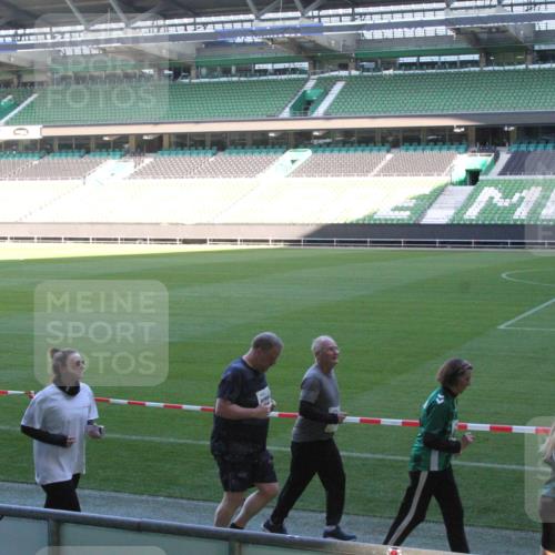 06.10.2024 - 19. swb-Marathon Bremen Yannick Fuchs http://msf.ph/oto/7354688 06.10.2024 10:42:01 Laufen im Stadion 7077, 7078, 7163, 7177, 7181, 7309, 7385, 7396, 7483, 7520, 7602, 7665, 7668, 7669, 7692, 7712, 7740, 7742, 7755, 7765, 7766, 7804, 7810, 7821, 7866, 7901, 8016, 8046, 8097, 8250, 8320, 8344, 8372, 8386, 8387, 8434, 8482, 8490, 8503, 8527, 8528, 8691, 8709, 8762, 8800, 8832, 8844, 8853, 8863, 8917, 8935, 8959, 8969, 8979, 9030, 9045, 9120, 9989 meine-sportfotos.de