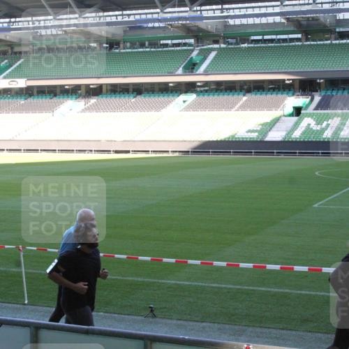 06.10.2024 - 19. swb-Marathon Bremen Yannick Fuchs http://msf.ph/oto/7354709 06.10.2024 10:42:19 Laufen im Stadion 7096, 7097, 7163, 7177, 7291, 7309, 7422, 7426, 7483, 7497, 7602, 7665, 7676, 7692, 7712, 7740, 7742, 7755, 7765, 7766, 7795, 7804, 7866, 7901, 8016, 8087, 8299, 8307, 8344, 8372, 8386, 8387, 8434, 8482, 8503, 8527, 8528, 8669, 8692, 8706, 8709, 8800, 8844, 8882, 8886, 8887, 8917, 8935, 8942, 8959, 8976, 9030, 9045, 9120, 9989, 9998 meine-sportfotos.de