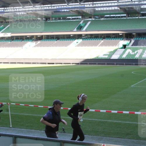 06.10.2024 - 19. swb-Marathon Bremen Yannick Fuchs http://msf.ph/oto/7354714 06.10.2024 10:42:22 Laufen im Stadion 7096, 7097, 7163, 7177, 7291, 7309, 7422, 7426, 7483, 7497, 7602, 7676, 7692, 7712, 7740, 7742, 7755, 7765, 7766, 7795, 7804, 7866, 7901, 8087, 8299, 8307, 8344, 8372, 8386, 8387, 8434, 8482, 8503, 8527, 8528, 8669, 8692, 8706, 8709, 8844, 8882, 8886, 8887, 8917, 8935, 8942, 8959, 8976, 9030, 9045, 9120, 9989, 9998 meine-sportfotos.de