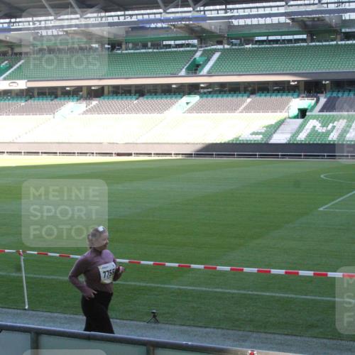 06.10.2024 - 19. swb-Marathon Bremen Yannick Fuchs http://msf.ph/oto/7354721 06.10.2024 10:42:24 Laufen im Stadion 7096, 7097, 7163, 7291, 7309, 7422, 7426, 7483, 7497, 7602, 7676, 7692, 7712, 7740, 7742, 7755, 7765, 7766, 7795, 7804, 7866, 7901, 8087, 8299, 8307, 8344, 8372, 8386, 8387, 8434, 8482, 8503, 8527, 8528, 8669, 8692, 8706, 8709, 8844, 8882, 8886, 8887, 8917, 8942, 8959, 8976, 9030, 9045, 9120, 9989, 9998 meine-sportfotos.de