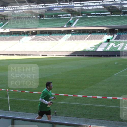 06.10.2024 - 19. swb-Marathon Bremen Yannick Fuchs http://msf.ph/oto/7354722 06.10.2024 10:42:27 Laufen im Stadion 7096, 7097, 7163, 7291, 7309, 7422, 7426, 7483, 7497, 7602, 7676, 7712, 7740, 7742, 7755, 7795, 7804, 7866, 7901, 8087, 8299, 8307, 8344, 8372, 8386, 8387, 8482, 8503, 8527, 8528, 8669, 8692, 8706, 8844, 8882, 8886, 8887, 8917, 8942, 8959, 8976, 9045, 9989, 9998 meine-sportfotos.de