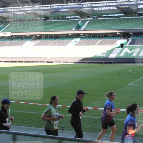 06.10.2024 - 19. swb-Marathon Bremen Yannick Fuchs http://msf.ph/oto/7354731 06.10.2024 10:42:31 Laufen im Stadion 7096, 7097, 7163, 7291, 7309, 7422, 7426, 7483, 7497, 7676, 7712, 7755, 7795, 7804, 7866, 7901, 8087, 8262, 8299, 8307, 8344, 8372, 8386, 8387, 8482, 8484, 8487, 8503, 8527, 8528, 8669, 8692, 8706, 8844, 8882, 8886, 8887, 8917, 8942, 8959, 8976, 9045, 9989, 9998 meine-sportfotos.de